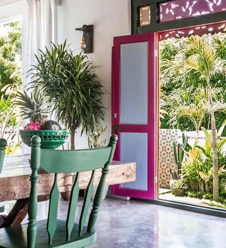 Villa Gorgeous Colorful & Tropical - Vyg